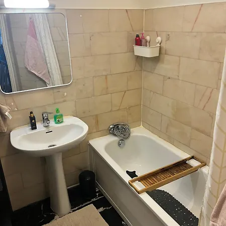 Agreable Appartement Climatise Devant La Mer Avec Parking Antibes Exterior photo