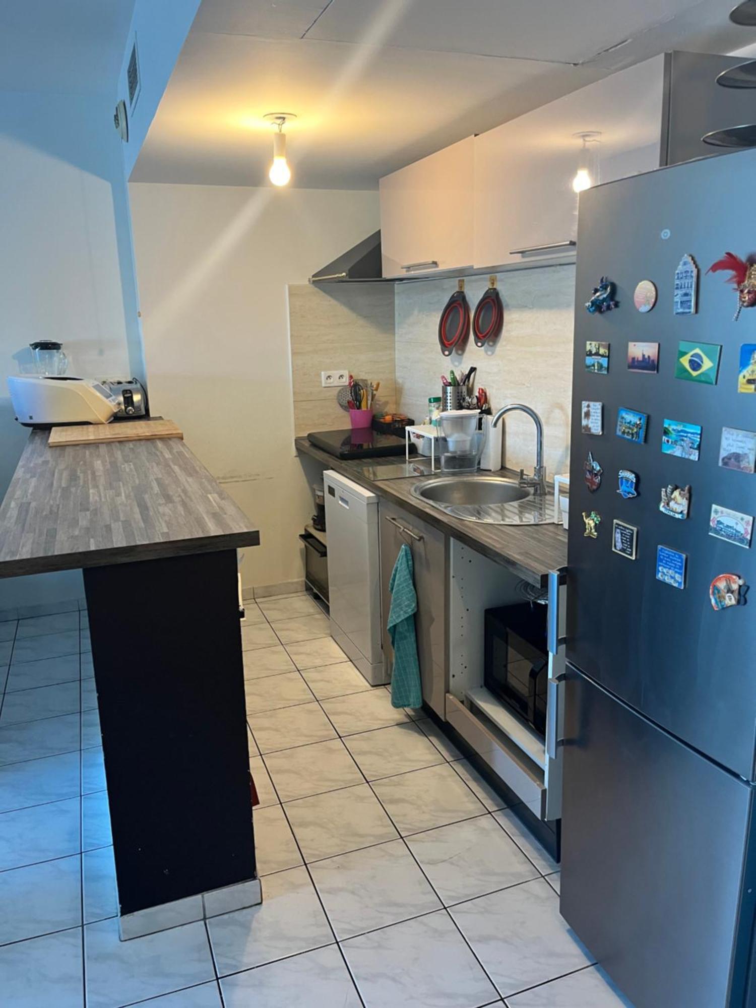 Apartment Agreable Climatise Devant La Avec Parking *