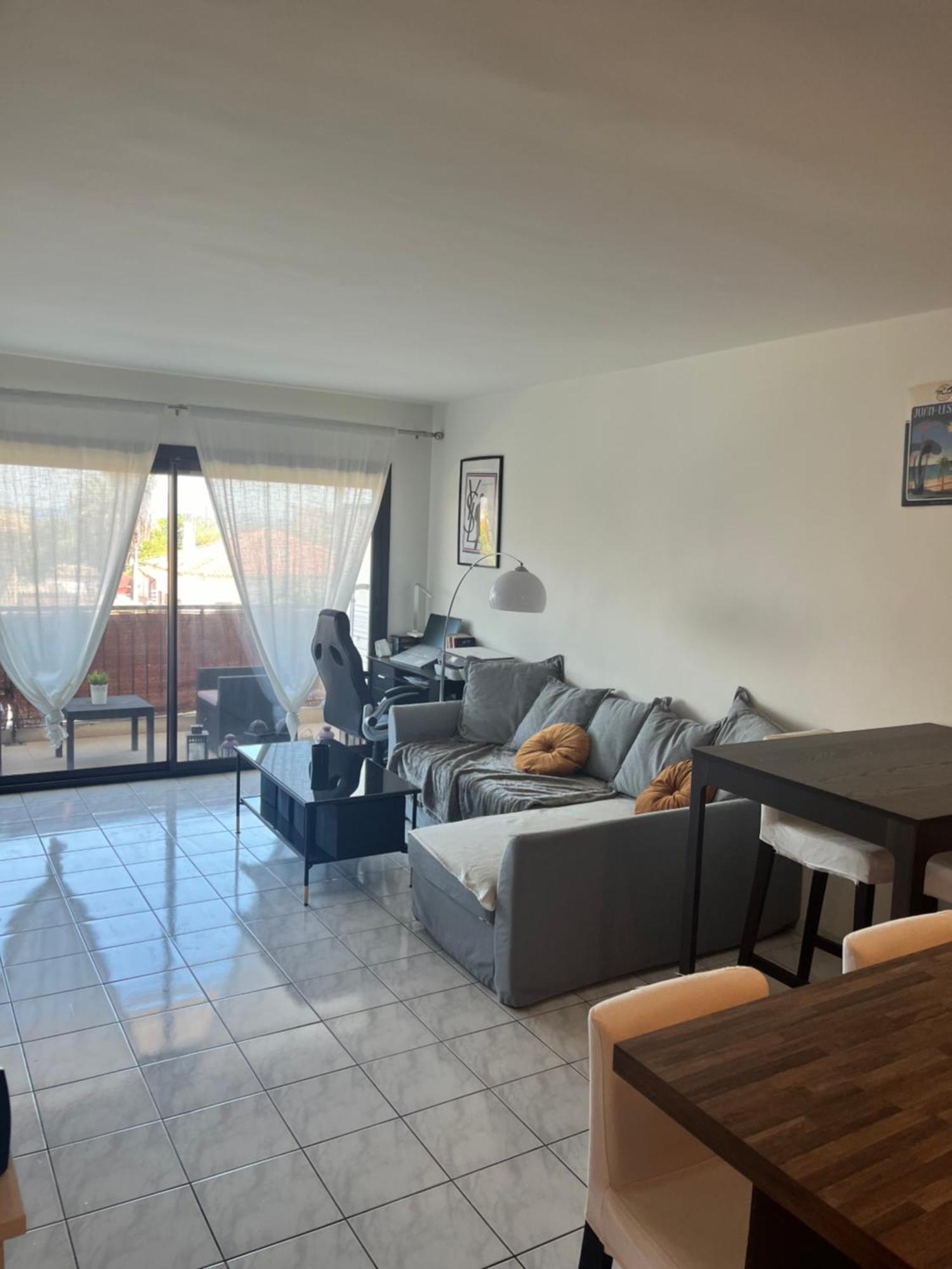 Agreable Climatise Devant La Avec Parking Apartment *